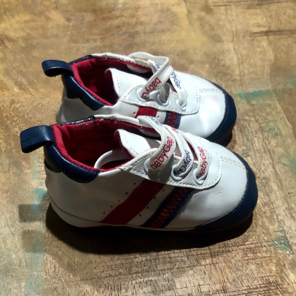 ⭐️4/$20⭐️ Baby Gap sneakers